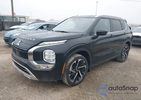 2023 Mitsubishi Outlander Sel 2.5 2Wd/Sel Black Edition 2Wd z USA, uszkodzony, nr VIN JA4J3VA80PZ026840